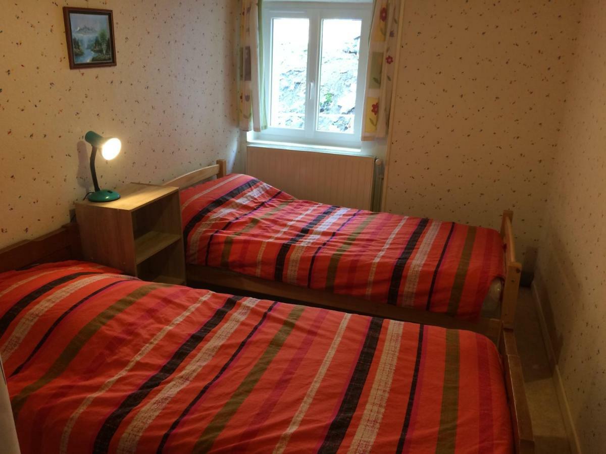 Vacances Au Pied Des Monts Du Cantal Laveissière エクステリア 写真